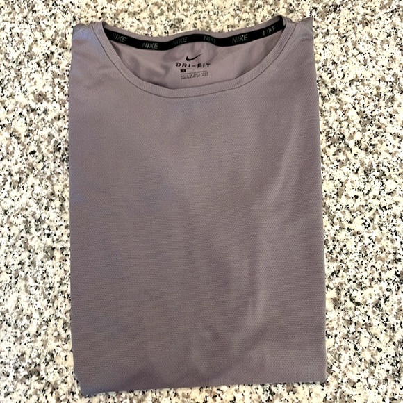 Nike Dri-Fit Training Shirt - Picture 2 of 2